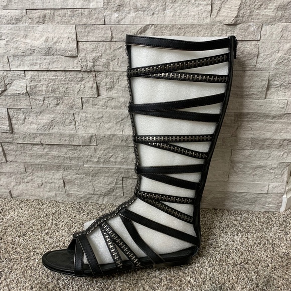 Colin Stuart Gladiator Sandals; size 8; black - Picture 3 of 6